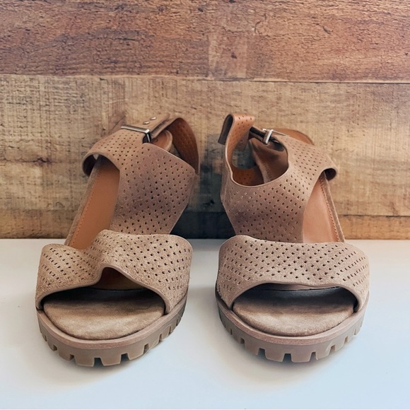 NWOT Franco Sarto Allister 2 Perforated Suede Leather Lug Sole Heeled Sandals - Picture 5 of 10